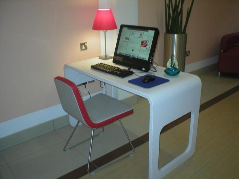 Hotel Ibis London Heathrow Airport 3*