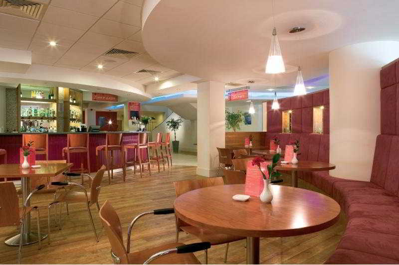 Ibis London Heathrow Airport 3* Hillingdon